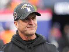 Informes: Gigantes y John Harbaugh finalizan contrato de 100 millones de dólares