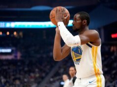 Informe: Jonathan Kuminga, enviado a la banca, exige un intercambio de los Warriors