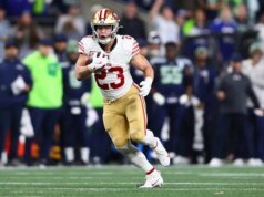 Christian McCaffrey de los 49ers, 4 QB finalistas al premio MVP