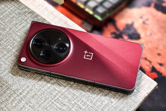 OnePlus-Open-Apex-Edition-Crimson-Shadow-red-on-table.jpg