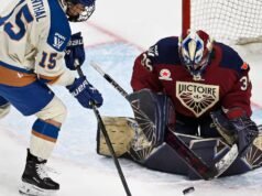 victoria | Desbiens blanchit les Goldeneyes à Québec