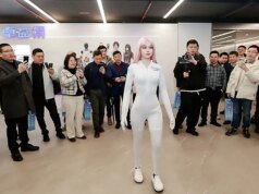 Un robotic AI de piel cálida con ojos de cámara es realmente espeluznante