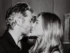 Jennifer Aniston besa a su novio ‘gurú del amor’ Jim Curtis en una instantánea íntima mientras celebra su 57 cumpleaños