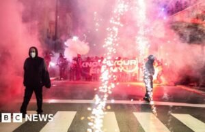 La policía italiana arresta a manifestantes tras enfrentamiento en la ciudad sede olímpica de Milán