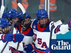 Estados Unidos domina a Canadá para cerrar el grupo de hockey femenino