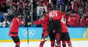 Canadá vence a Finlandia y avanza al partido de hockey por la medalla de oro masculino