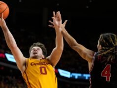 Heise anota tres últimos goles para elevar al No. 6 Iowa State sobre el No. 2 Houston