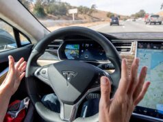 Tesla cede y supuestamente deja de usar el término ‘piloto automático’ en California