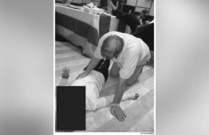 El ex príncipe Andrew fotografiado arrodillado sobre una mujer en el último comunicado del Departamento de Justicia Jeffrey Epstein