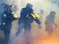 El DHS se descarga contra los demócratas anti-ICE después de que un hombre fue arrestado con un manifiesto, un presunto complot “perturbador” para matar agentes