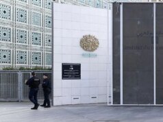 La policía de París allana el Instituto del Mundo Árabe en relación con la investigación de Epstein