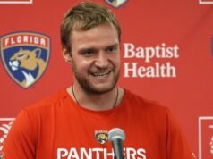 Los ojos de Barkov regresan “pronto” mientras los Panthers, afectados por lesiones, persiguen un lugar en los playoffs