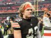 El apoyador de los Browns, Carson Schwesinger, gana el premio al Novato Defensivo del Año de la NFL