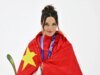 La atleta olímpica Eileen Gu cube que se siente como un “saco de boxeo” en medio de una reacción violenta por competir con China por Estados Unidos.