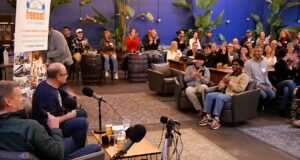 Podcast GeekWire en Fremont: Seahawks, IA y el futuro de Seattle