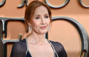 El actor John Lithgow defiende unirse a la serie ‘Harry Potter’ a pesar de la reacción trans de JK Rowling