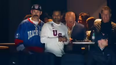 Ver: El director del FBI, Kash Patel, bebe cerveza con el equipo de hockey sobre hielo de EE. UU., las redes sociales dicen que recrea el meme de Drake
