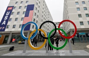 Los Juegos Olímpicos de Invierno hacen historia con la primera esquiadora abiertamente transgénero compitiendo en la división femenina