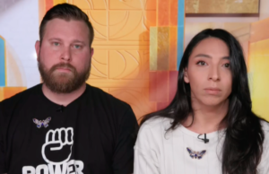 La familia de Virginia Giuffre critica al Departamento de Justicia por el manejo de los archivos de Epstein