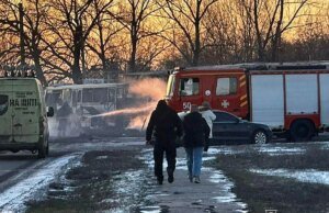 Rusia mata a 12 mineros ucranianos en un mortal ataque a un autobús horas después de que se pospusieran las conversaciones de paz