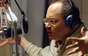 Michael Silverblatt, el ‘genio’ presentador del programa literario ‘Bookworm’ de KCRW, muere a los 73 años