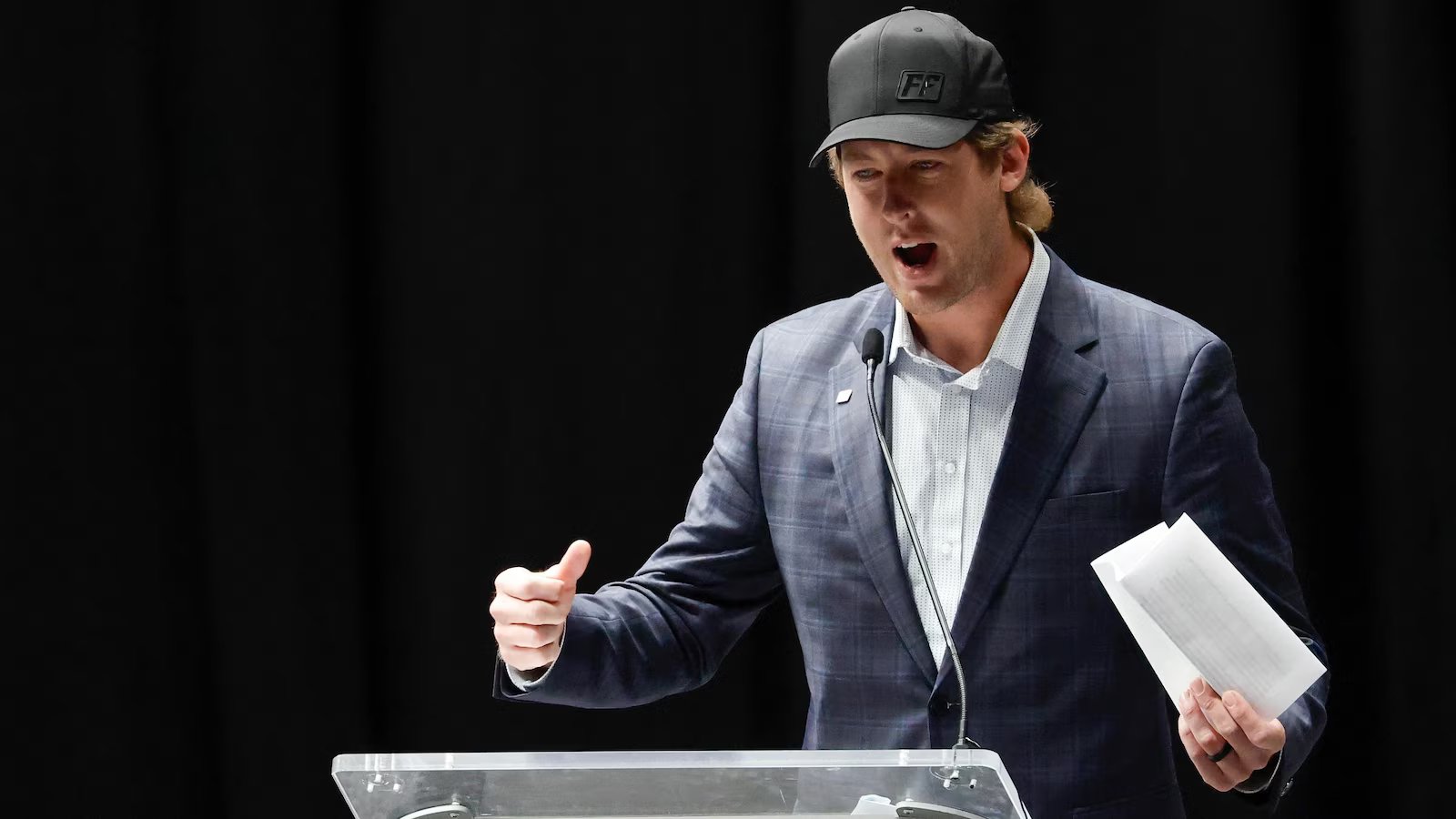 De YouTuber a piloto de NASCAR: Cleetus McFarland amplía su currículum en Daytona